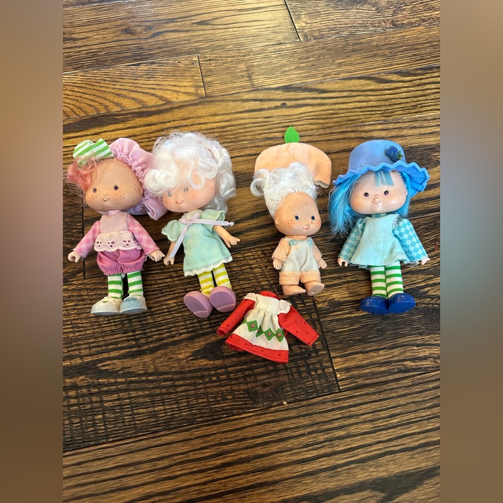 Vintage Strawberry Shortcake dolls